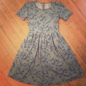 Lularoe M Light Blue Floral Amelia